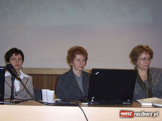 Zdjęcie w galerii na portalu naszraciborz.pl: W trosce o przyszłość dziecka wiadomości z regionu