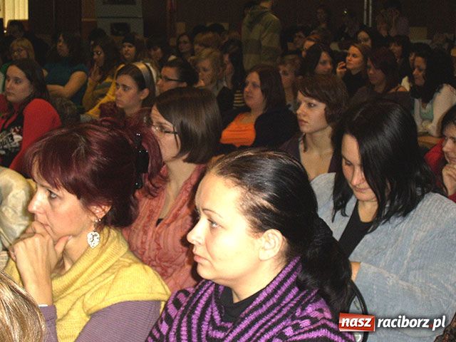 Zdjęcie w galerii na portalu naszraciborz.pl: W trosce o przyszłość dziecka wiadomości z regionu