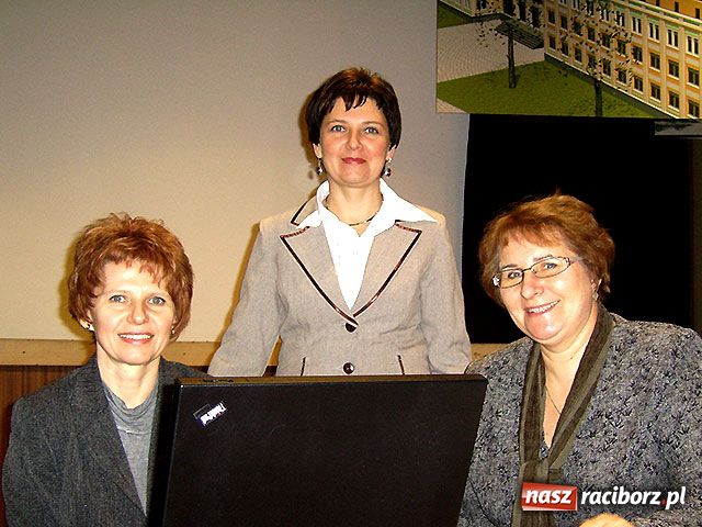 Zdjęcie w galerii na portalu naszraciborz.pl: W trosce o przyszłość dziecka wiadomości z regionu