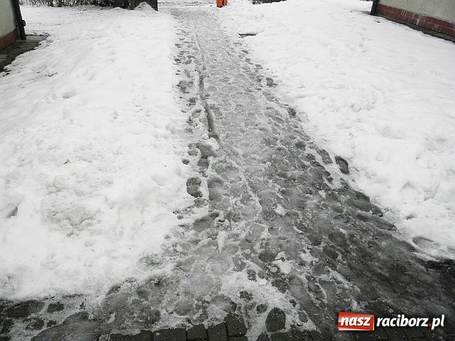 Zdjęcie w galerii na portalu naszraciborz.pl: Sprzątaczka o nas zapomina wiadomości z regionu