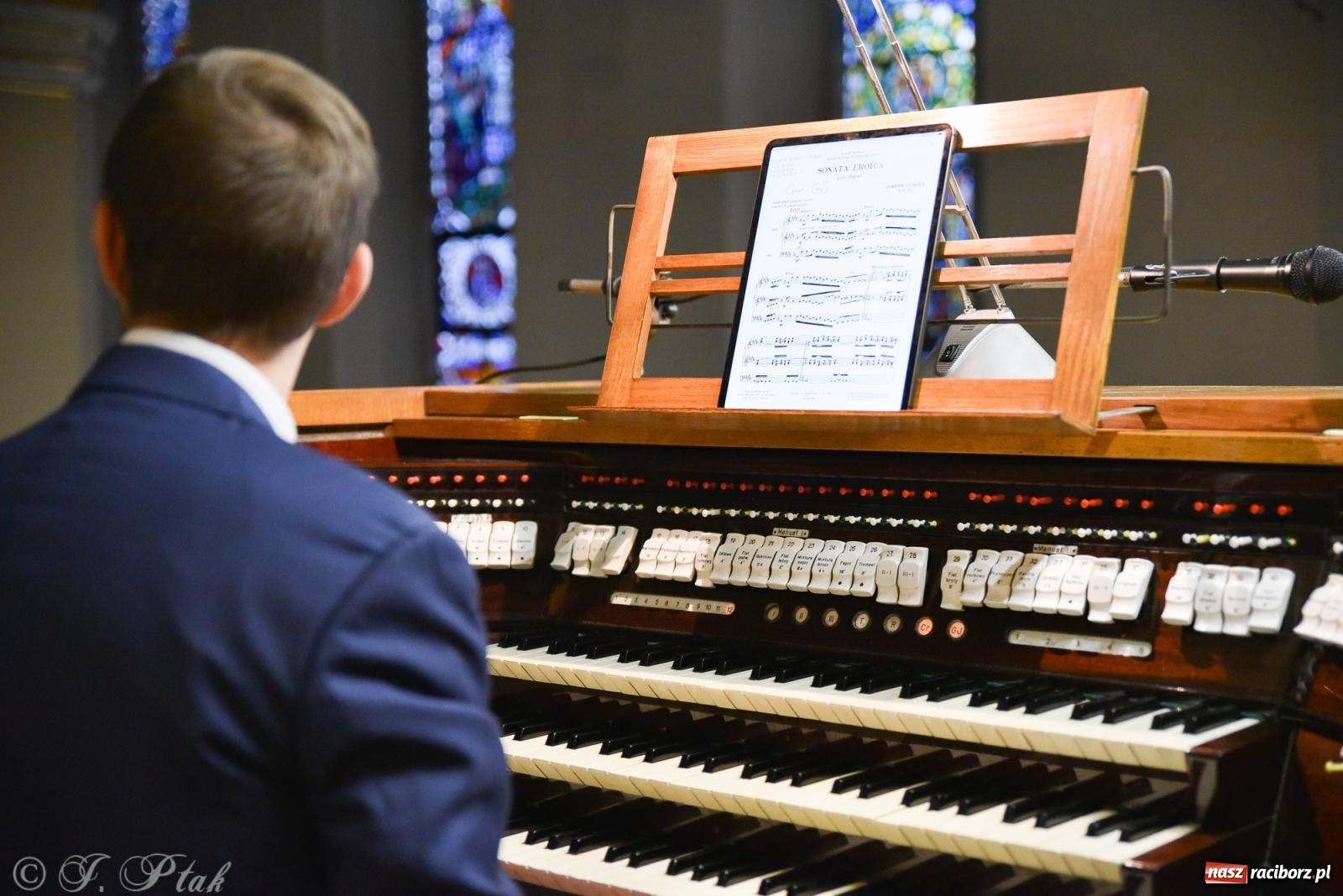 Zdjęcie w galerii na portalu naszraciborz.pl: Dr Martin Gregorius koncertował w kościele farnym wiadomości z regionu