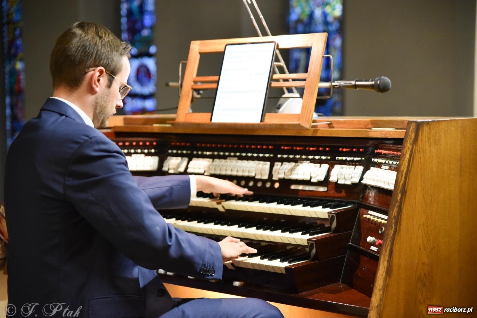 Zdjęcie w galerii na portalu naszraciborz.pl: Dr Martin Gregorius koncertował w kościele farnym wiadomości z regionu