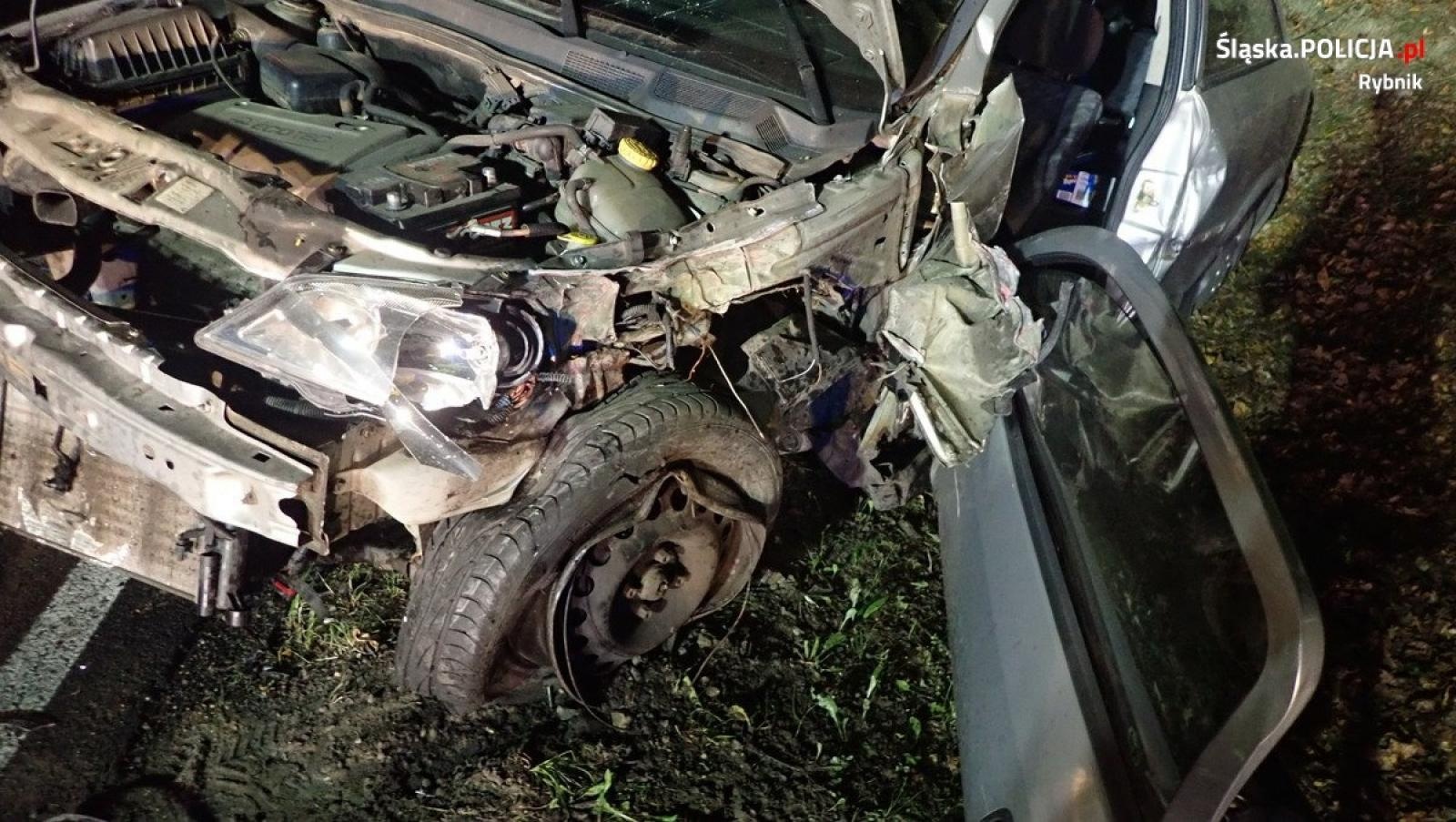 Zdjęcie w galerii na portalu naszraciborz.pl: 62-latek z powiatu raciborskiego ranny w czołowym zderzeniu w Lyskach wiadomości z regionu