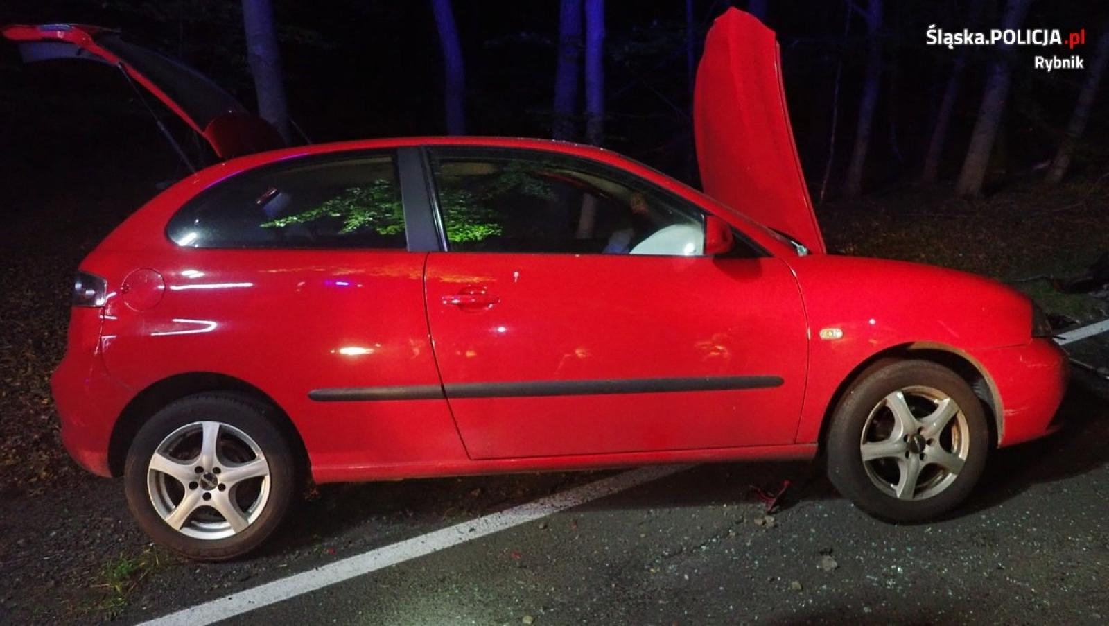 Zdjęcie w galerii na portalu naszraciborz.pl: 62-latek z powiatu raciborskiego ranny w czołowym zderzeniu w Lyskach wiadomości z regionu