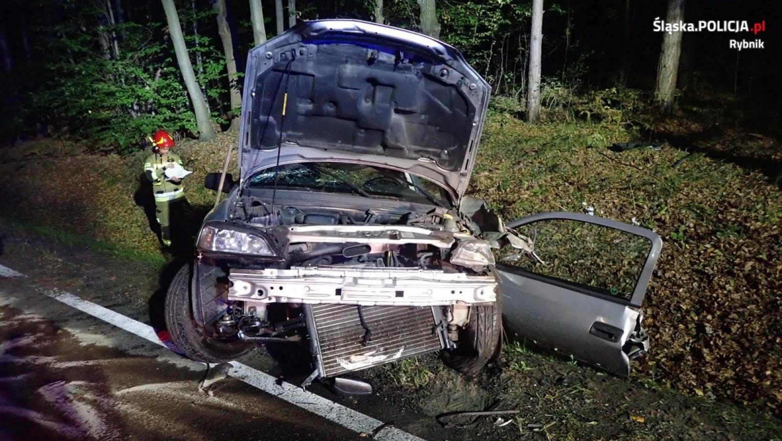 Zdjęcie w galerii na portalu naszraciborz.pl: 62-latek z powiatu raciborskiego ranny w czołowym zderzeniu w Lyskach wiadomości z regionu