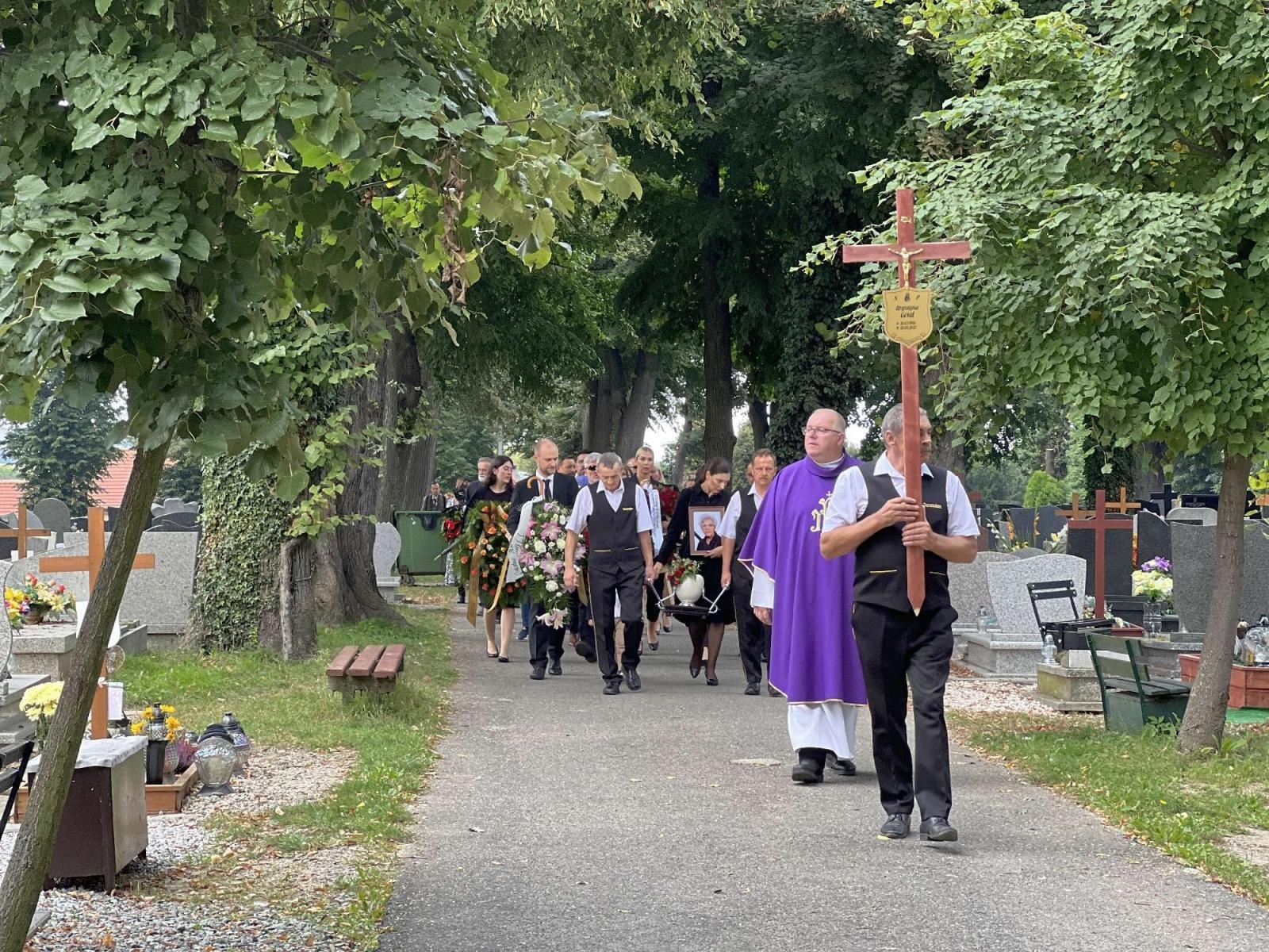 Zdjęcie w galerii na portalu naszraciborz.pl: Na Jeruzalem pożegnano doktor Krystynę Góral [WIDEO] wiadomości z regionu