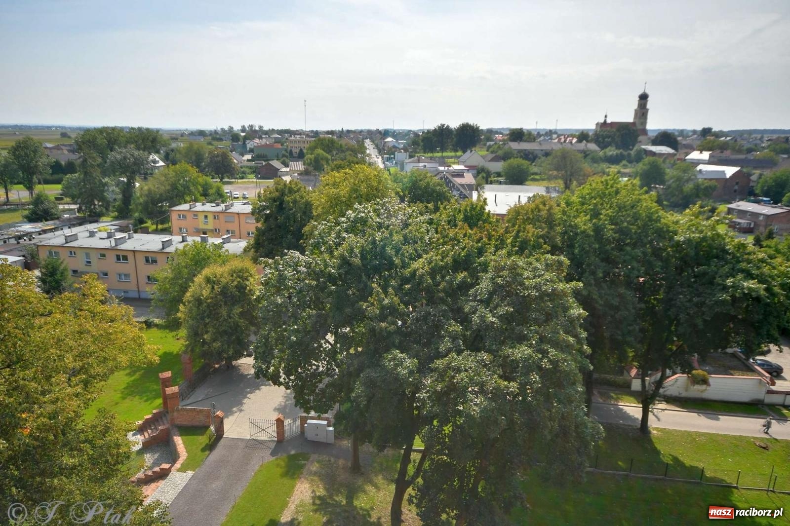 Zdjęcie w galerii na portalu naszraciborz.pl: Zmiana godzin otwarcia ruin tworkowskiego zamku wiadomości z regionu