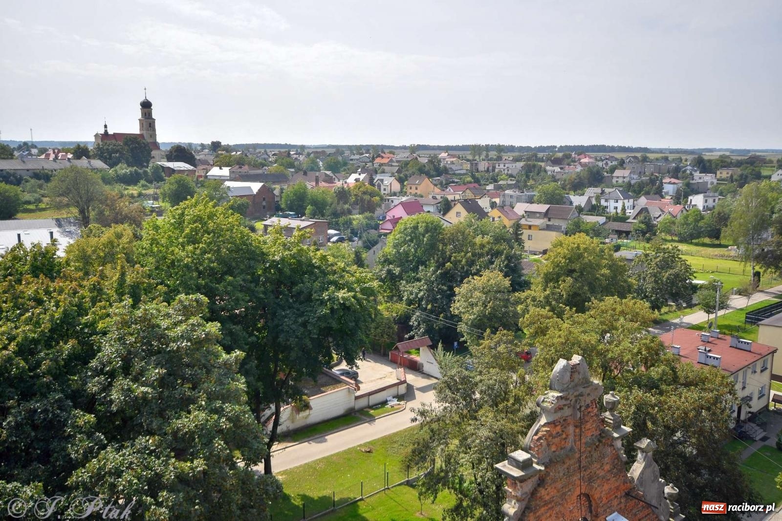 Zdjęcie w galerii na portalu naszraciborz.pl: Zmiana godzin otwarcia ruin tworkowskiego zamku wiadomości z regionu