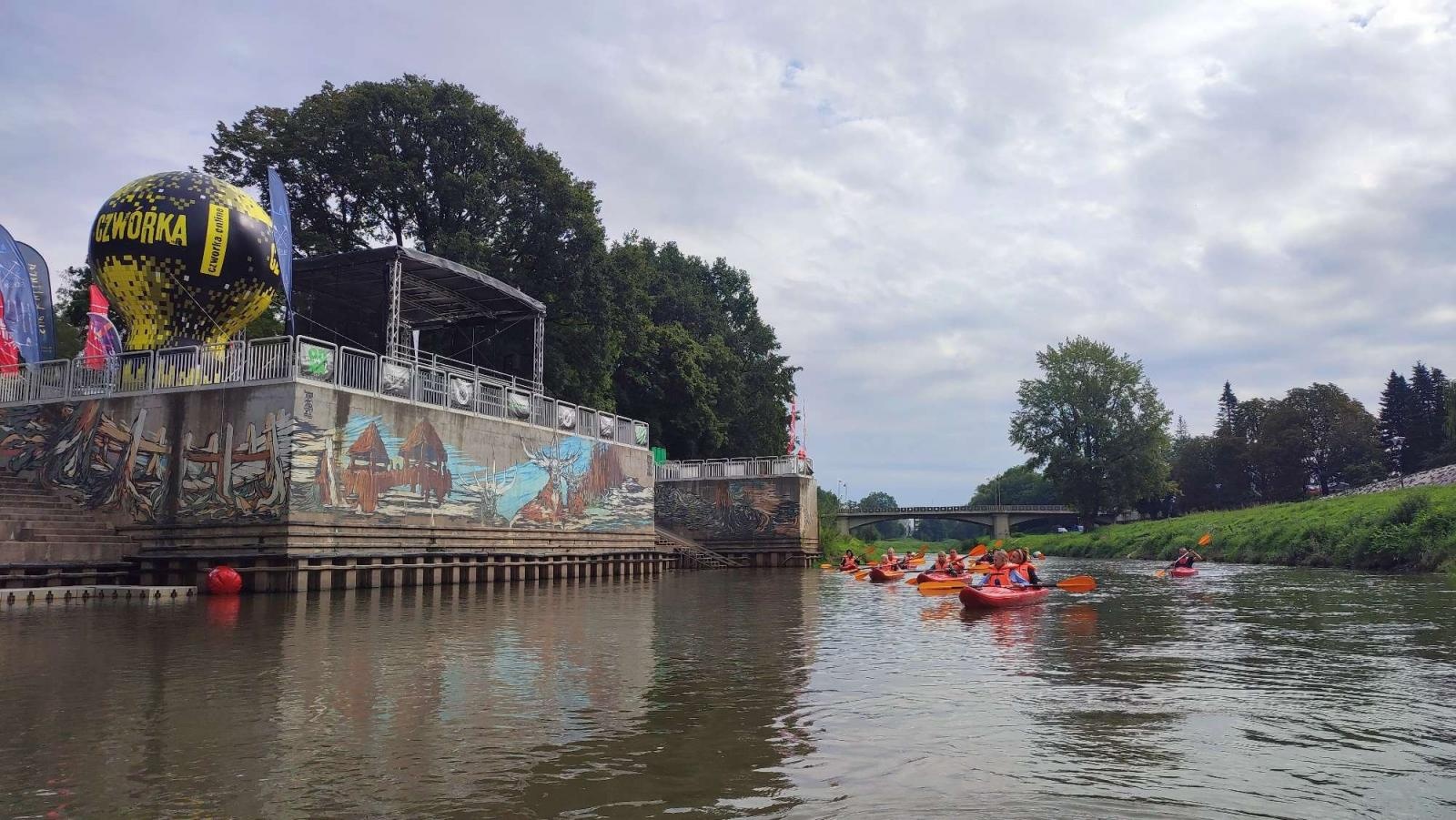 Zdjęcie w galerii na portalu naszraciborz.pl: Spływ do Sławikowa na finał Wakacji w powiecie [FOTO] wiadomości z regionu