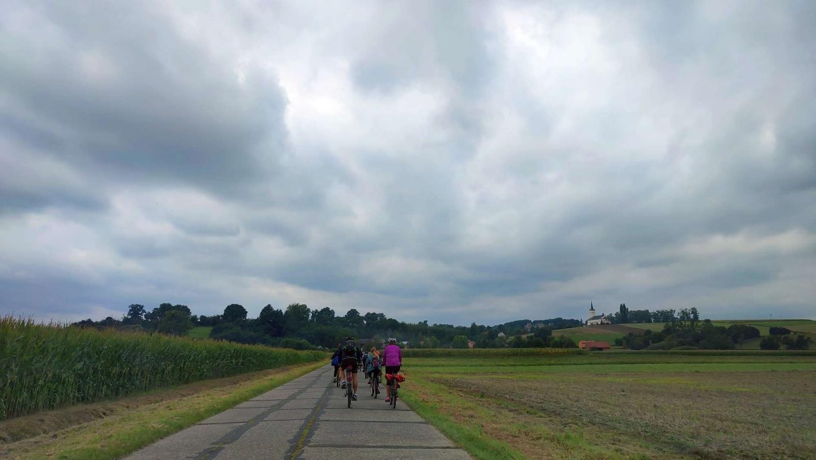 Zdjęcie w galerii na portalu naszraciborz.pl: Spływ do Sławikowa na finał Wakacji w powiecie [FOTO] wiadomości z regionu