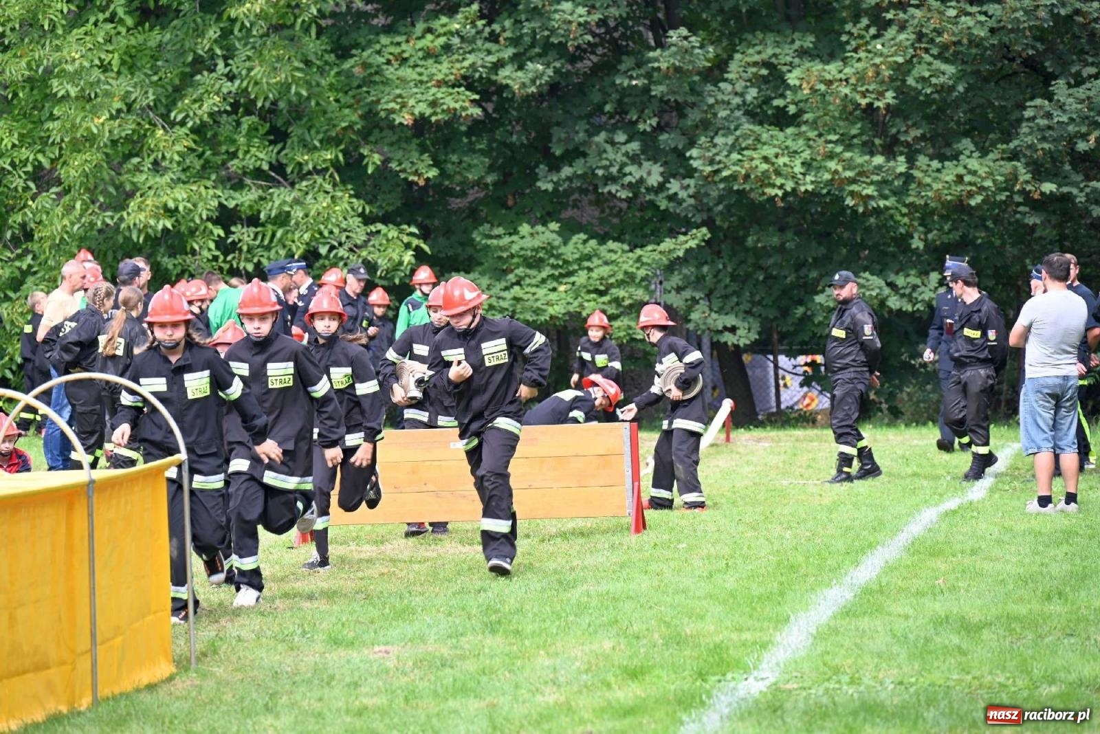 Zdjęcie w galerii na portalu naszraciborz.pl: Najmłodsi strażacy stanęli do rywalizacji w Krzyżanowicach wiadomości z regionu