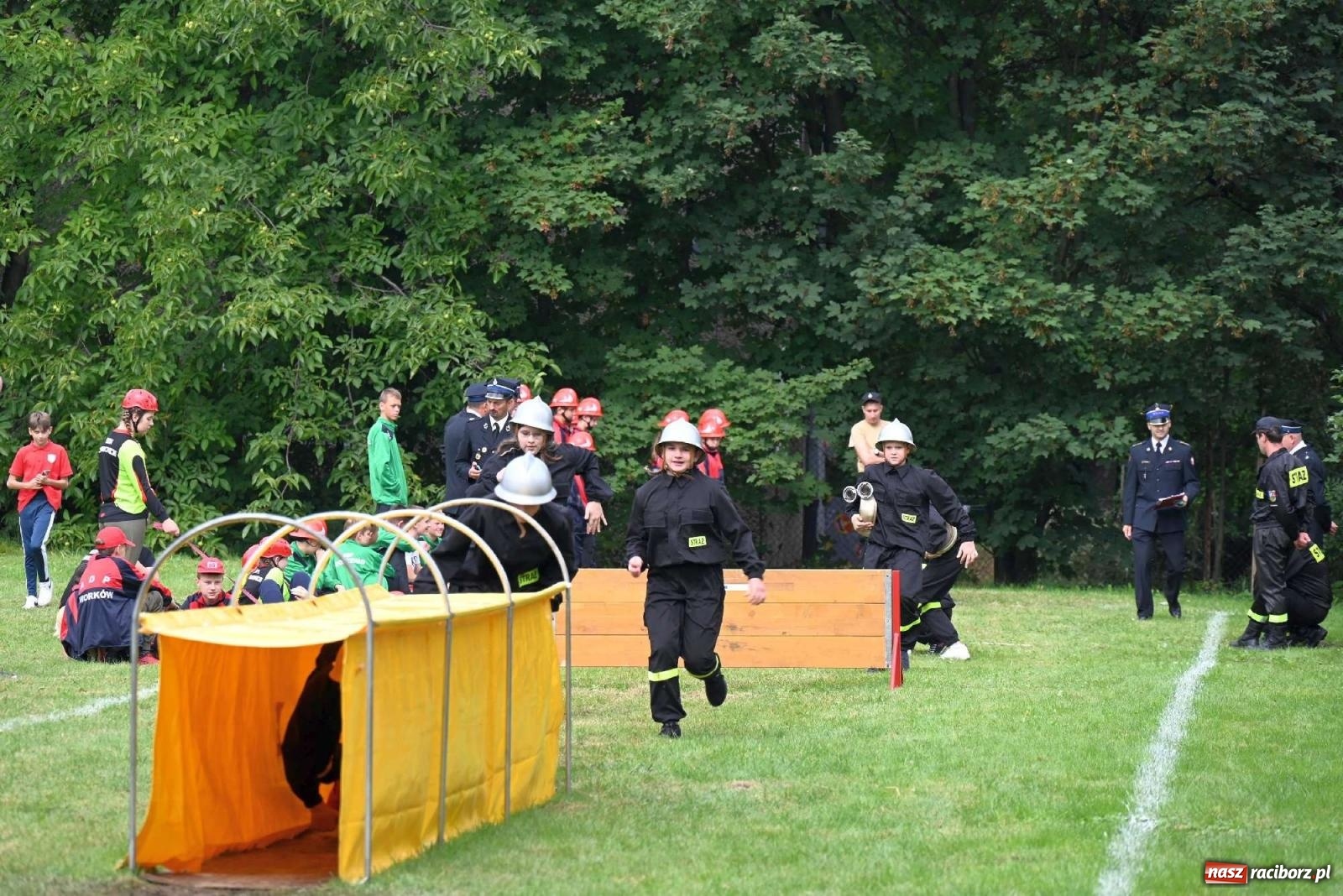 Zdjęcie w galerii na portalu naszraciborz.pl: Najmłodsi strażacy stanęli do rywalizacji w Krzyżanowicach wiadomości z regionu