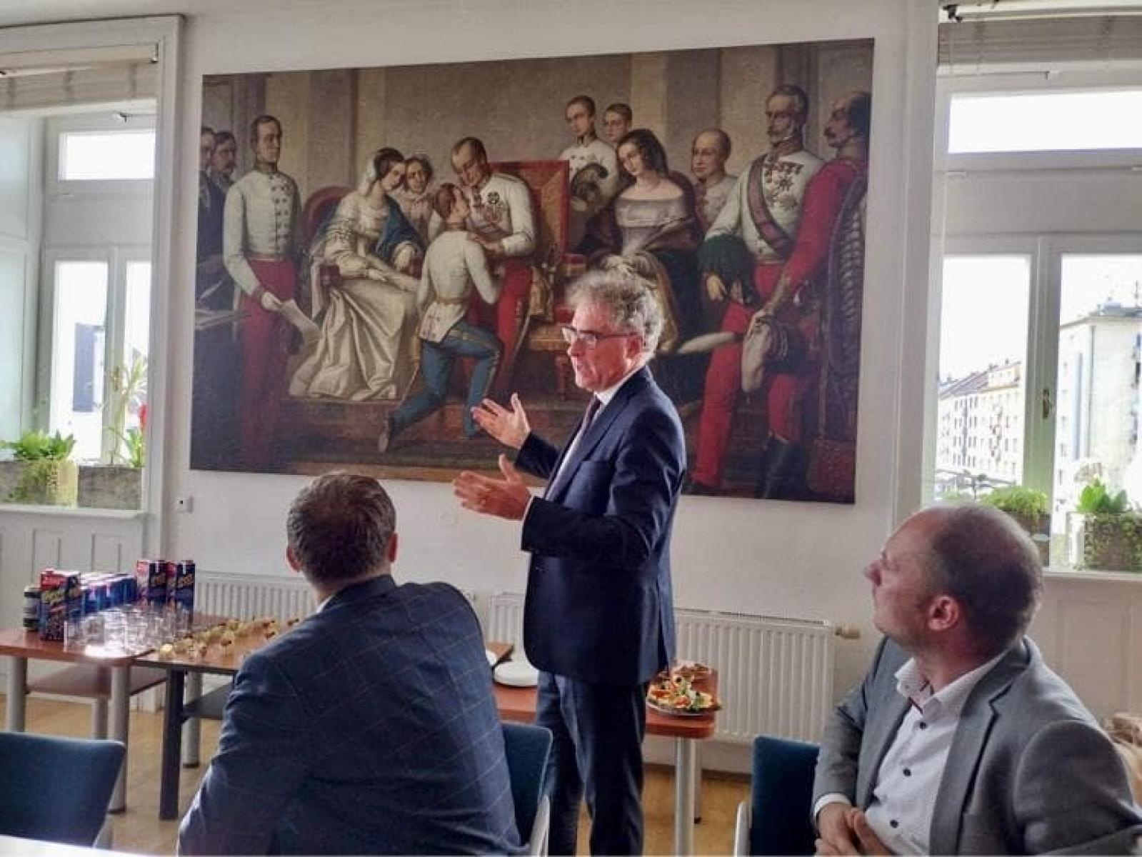 Zdjęcie w galerii na portalu naszraciborz.pl: Budka marzeń. Raciborscy urzędnicy w gościach w Czechach wiadomości z regionu