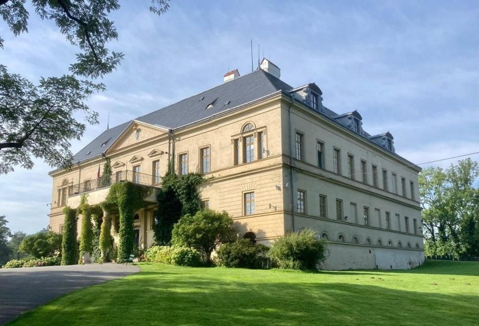 Zdjęcie w galerii na portalu naszraciborz.pl: Budka marzeń. Raciborscy urzędnicy w gościach w Czechach wiadomości z regionu