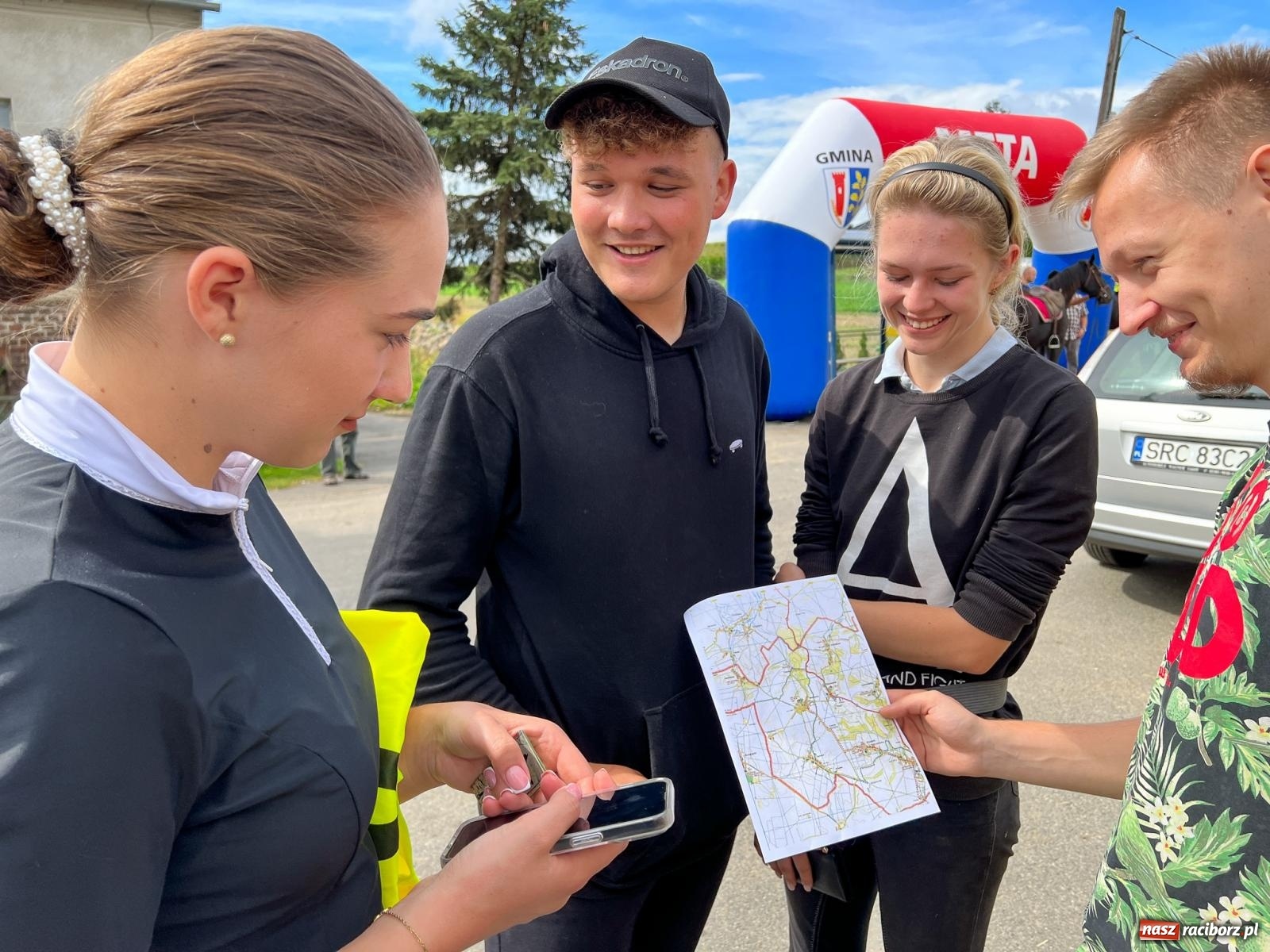 Zdjęcie w galerii na portalu naszraciborz.pl: II Rajtowanie szlakiem kurierów w Gamowie [FOTO i WIDEO] wiadomości z regionu