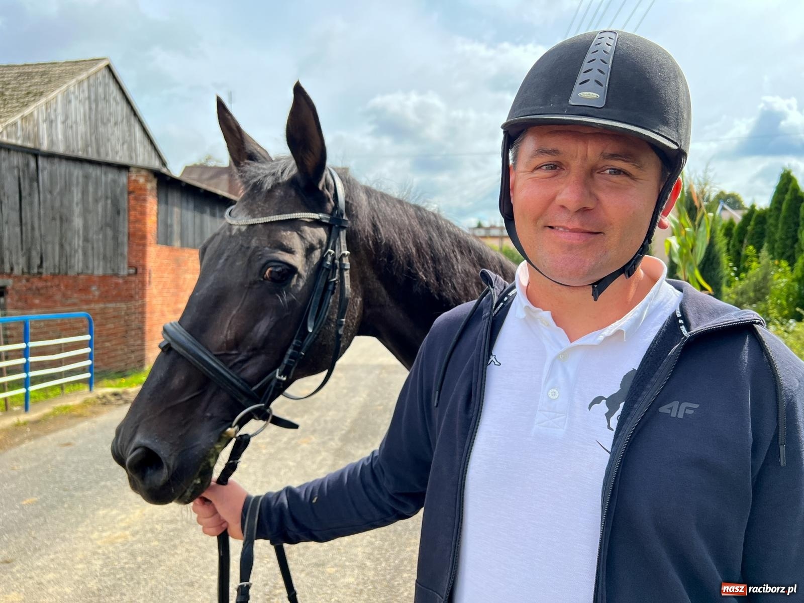 Zdjęcie w galerii na portalu naszraciborz.pl: II Rajtowanie szlakiem kurierów w Gamowie [FOTO i WIDEO] wiadomości z regionu