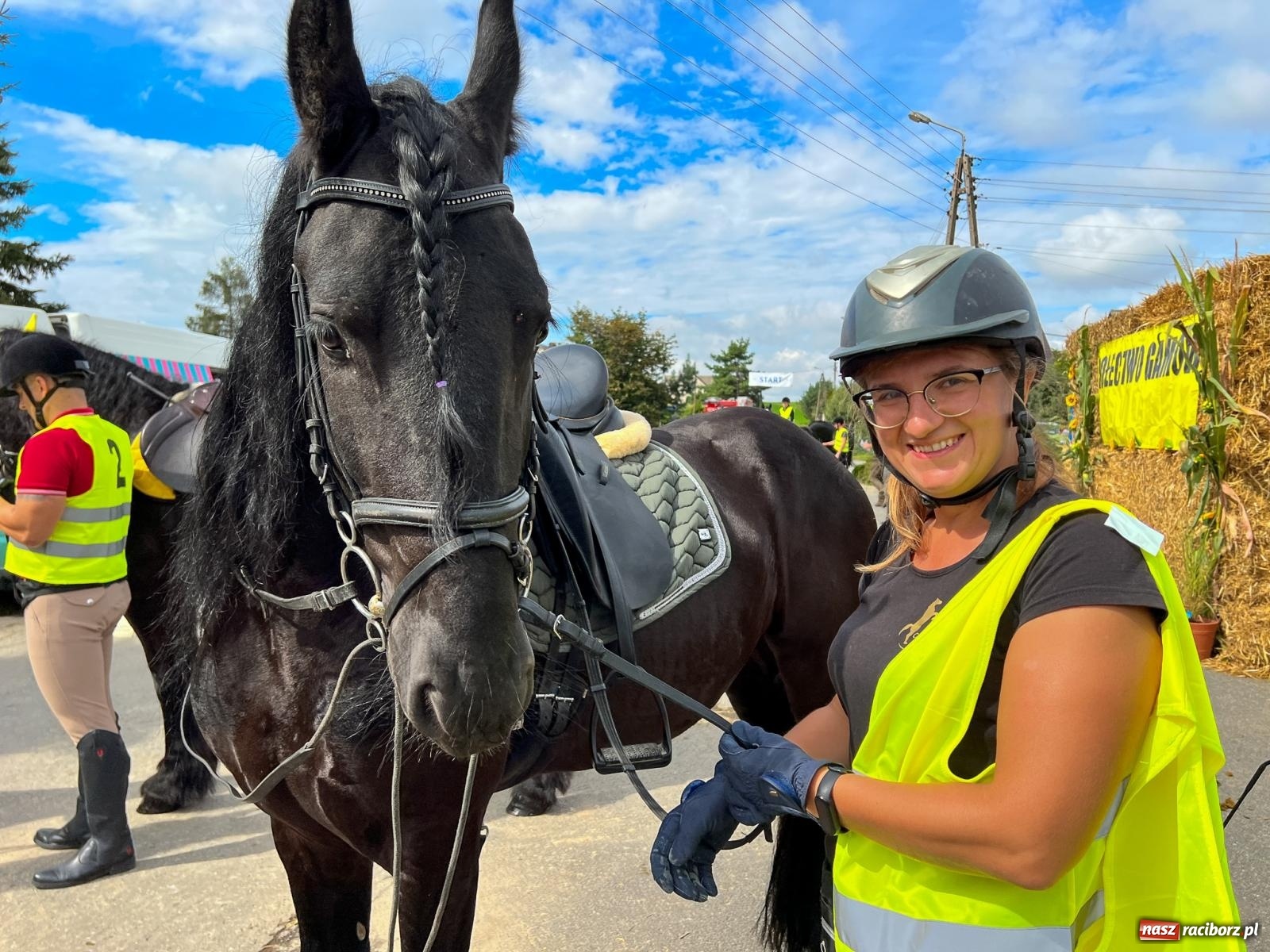 Zdjęcie w galerii na portalu naszraciborz.pl: II Rajtowanie szlakiem kurierów w Gamowie [FOTO i WIDEO] wiadomości z regionu