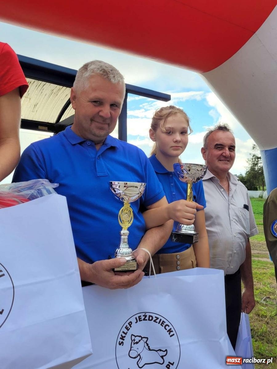 Zdjęcie w galerii na portalu naszraciborz.pl: II Rajtowanie szlakiem kurierów w Gamowie [FOTO i WIDEO] wiadomości z regionu