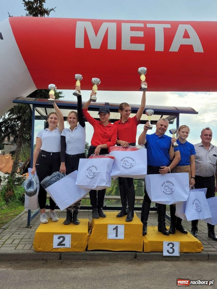 Zdjęcie w galerii na portalu naszraciborz.pl: II Rajtowanie szlakiem kurierów w Gamowie [FOTO i WIDEO] wiadomości z regionu