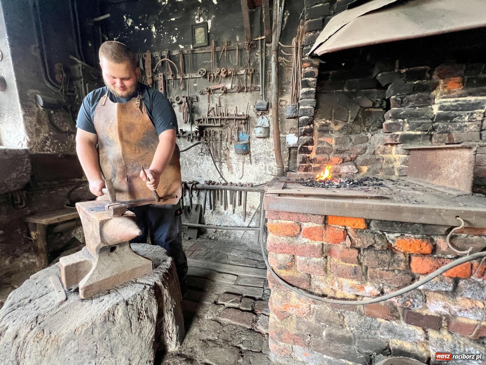 Zdjęcie w galerii na portalu naszraciborz.pl: Spotkania z historią - w starej kuźni w Gamowie [FOTO i WIDEO] wiadomości z regionu