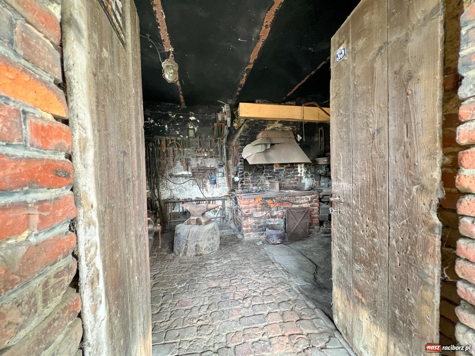 Zdjęcie w galerii na portalu naszraciborz.pl: Spotkania z historią - w starej kuźni w Gamowie [FOTO i WIDEO] wiadomości z regionu