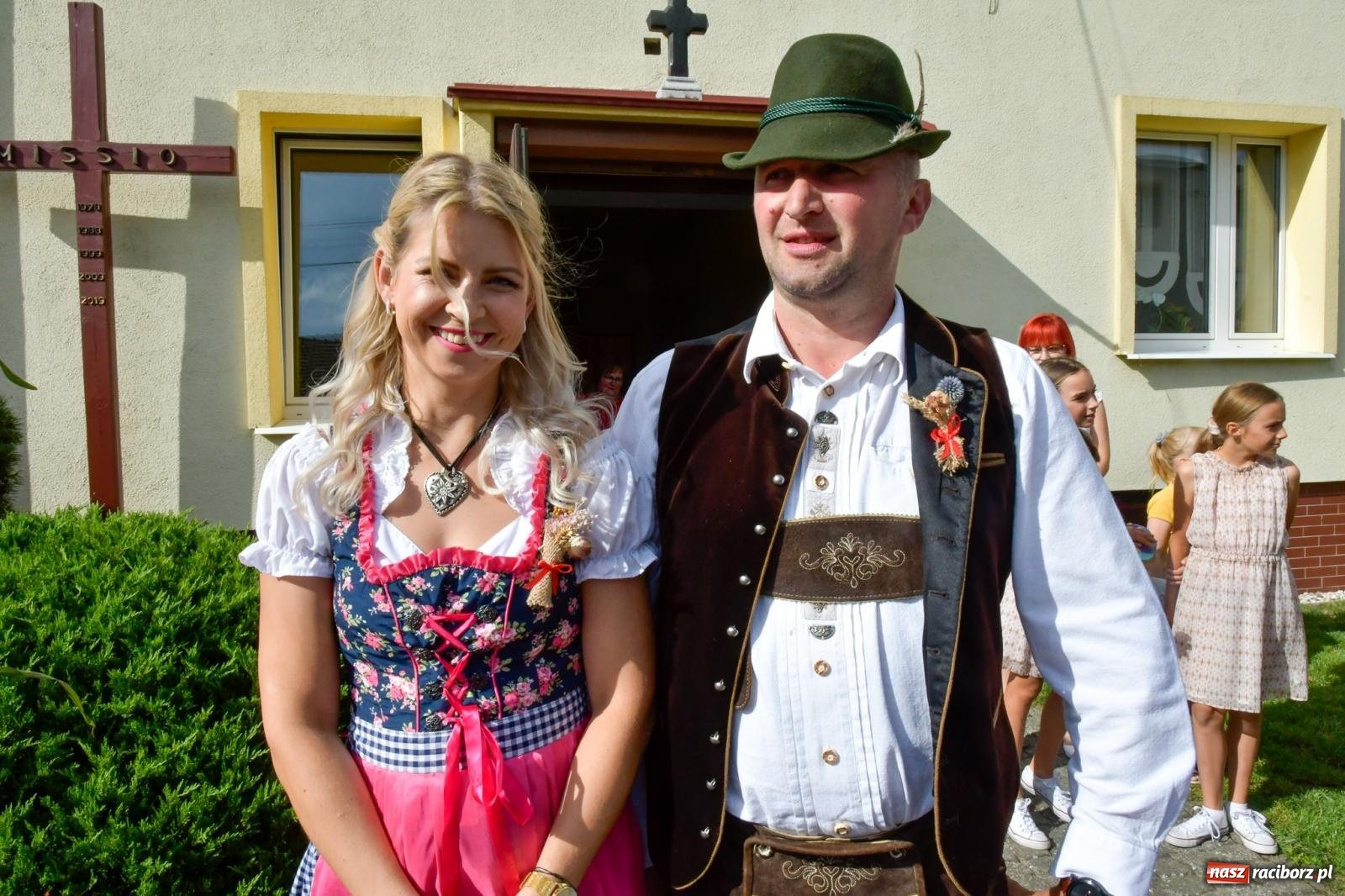 Zdjęcie w galerii na portalu naszraciborz.pl: Dożynki z pianką. Żerdziny w stadninie dziękują za plony wiadomości z regionu