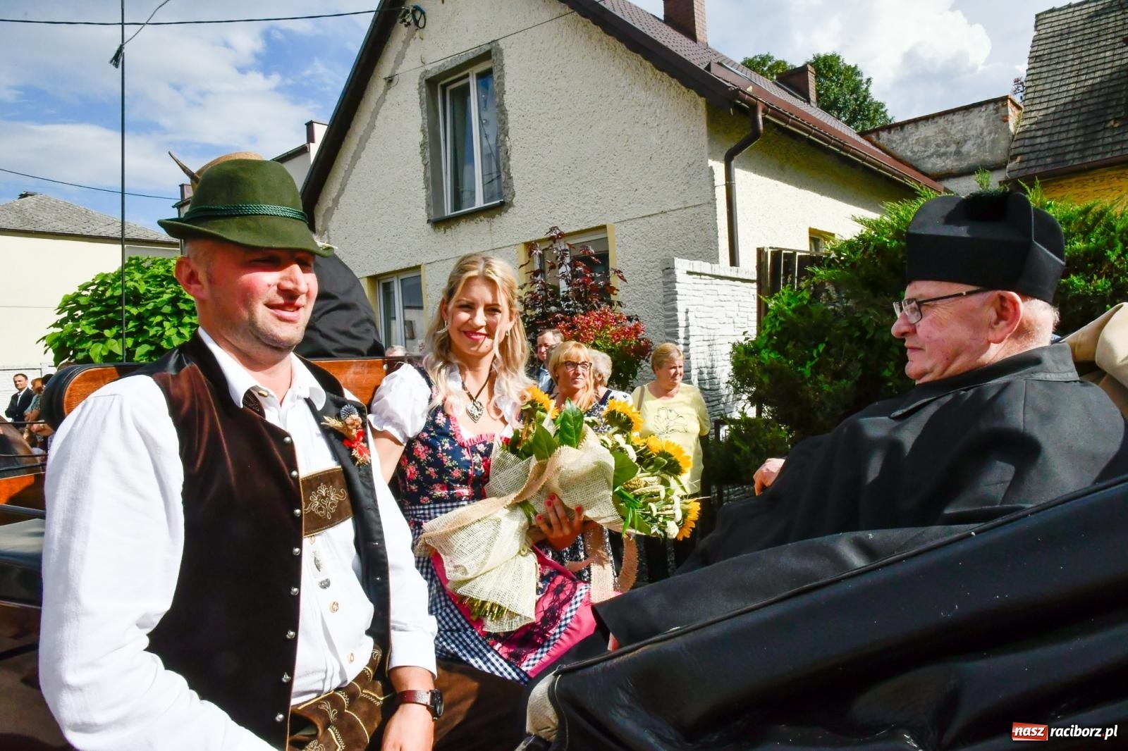 Zdjęcie w galerii na portalu naszraciborz.pl: Dożynki z pianką. Żerdziny w stadninie dziękują za plony wiadomości z regionu