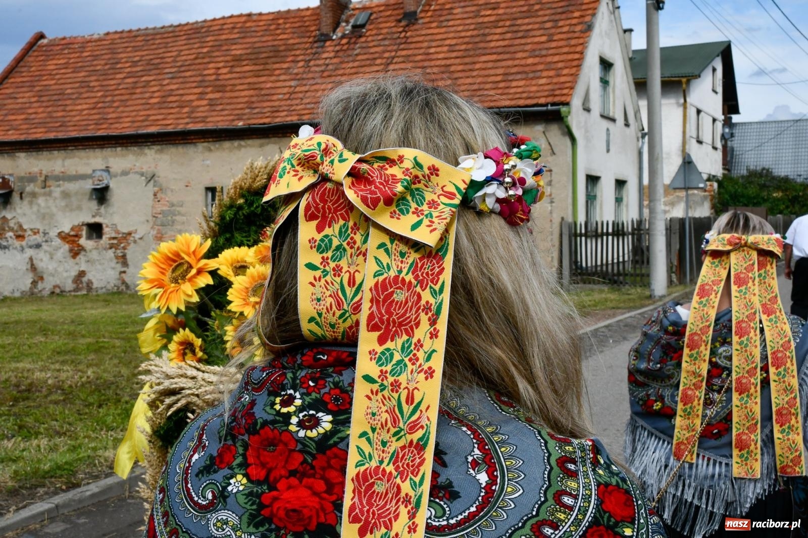 Zdjęcie w galerii na portalu naszraciborz.pl: Dożynki z pianką. Żerdziny w stadninie dziękują za plony wiadomości z regionu