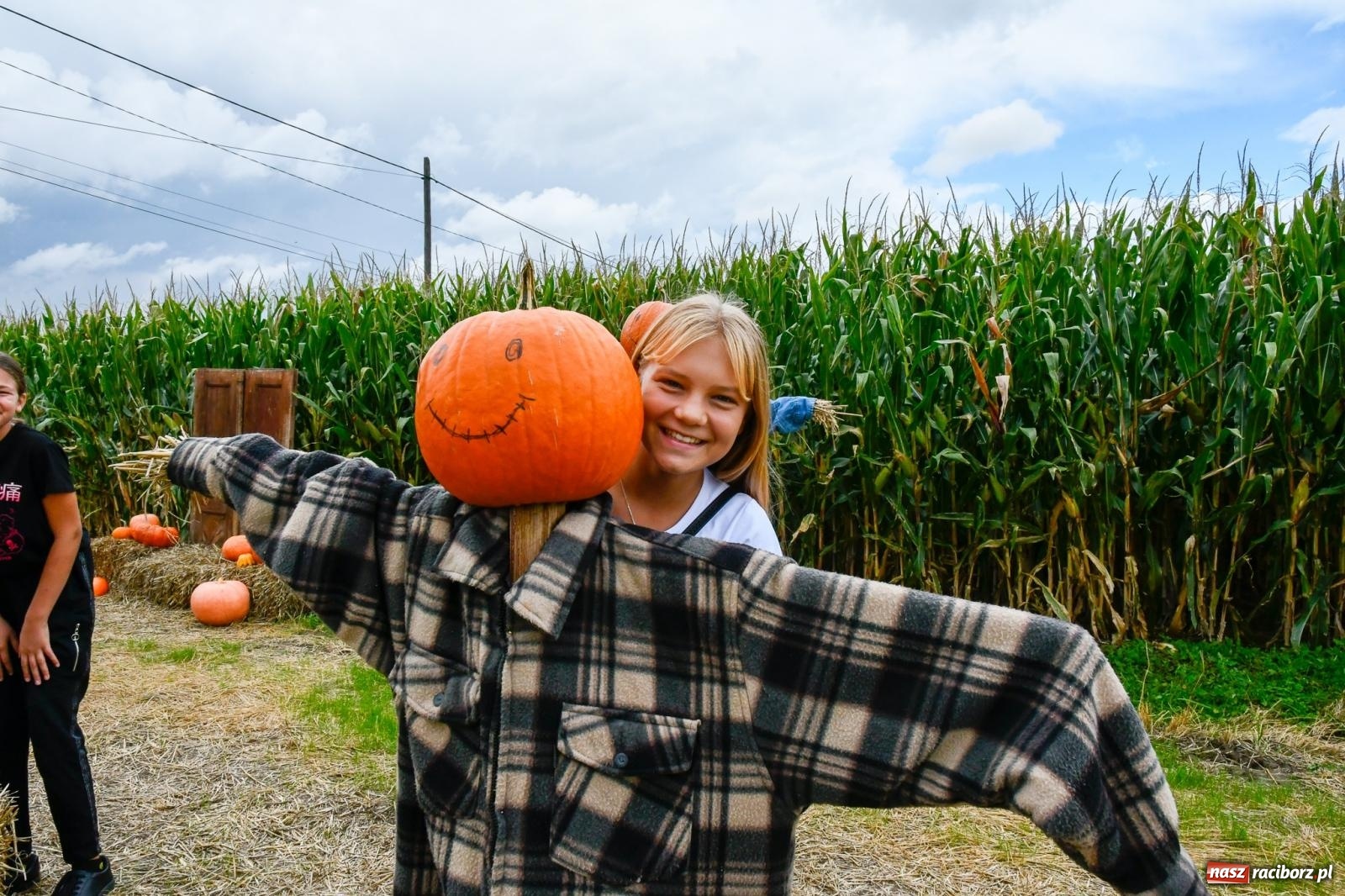Zdjęcie w galerii na portalu naszraciborz.pl: Dożynki z pianką. Żerdziny w stadninie dziękują za plony wiadomości z regionu