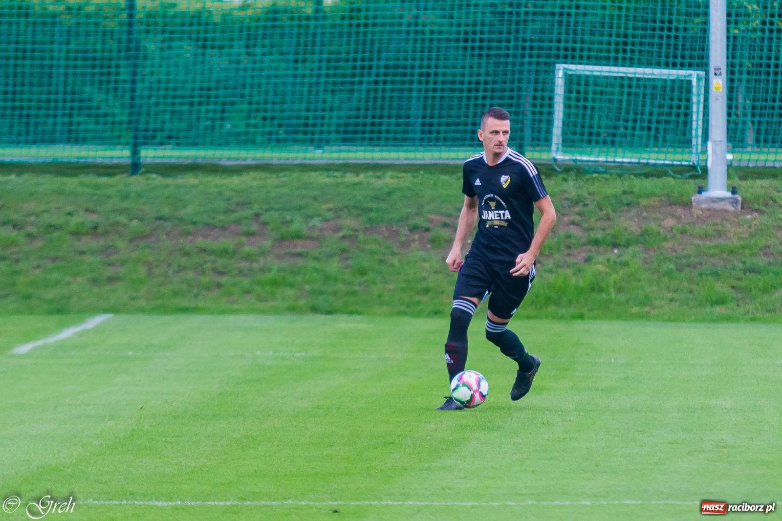 Zdjęcie w galerii na portalu naszraciborz.pl: Kolejarz Chałupki pierwszym pogromcą Silesii Lubomia [FOTO] wiadomości z regionu