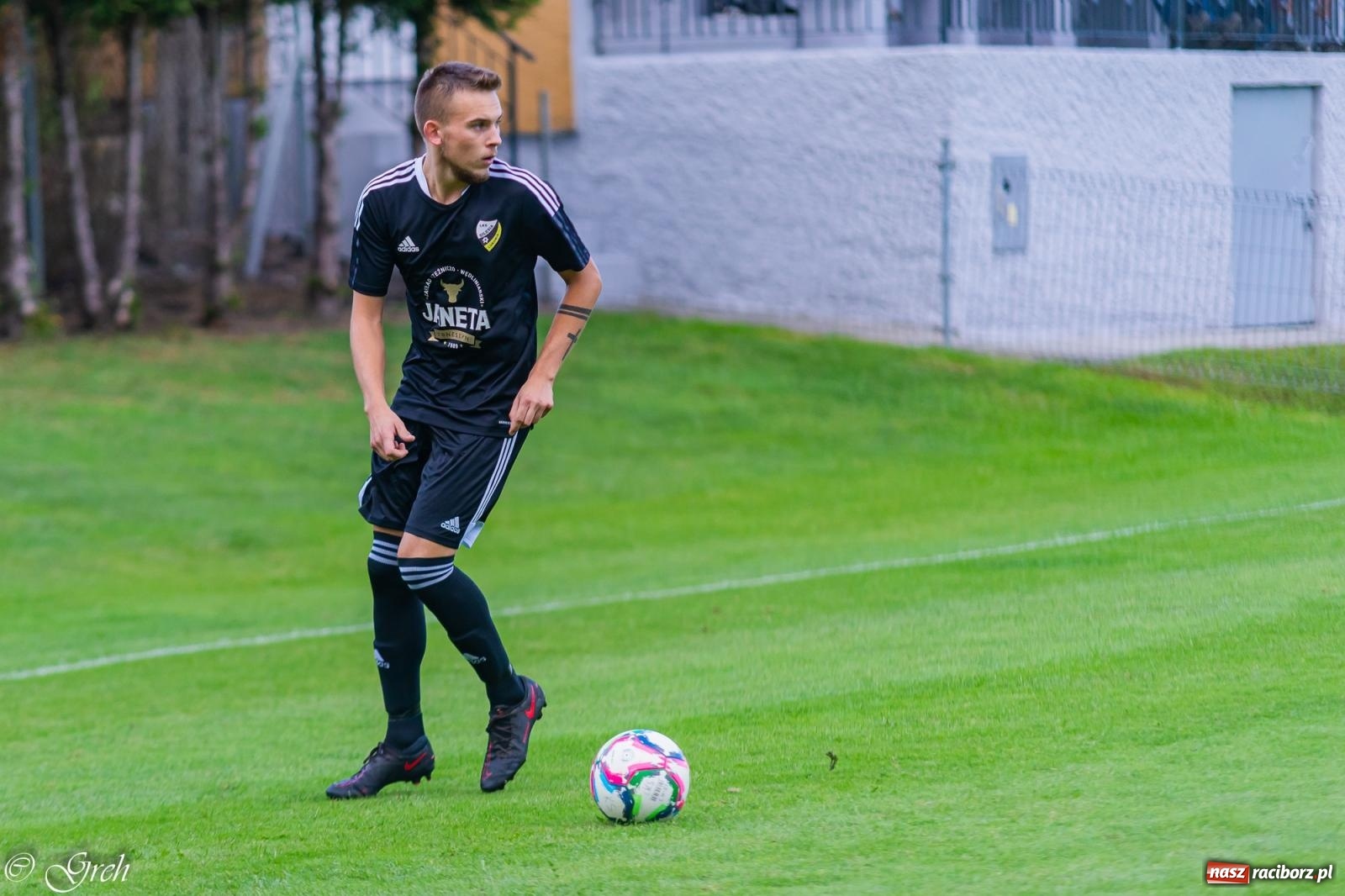 Zdjęcie w galerii na portalu naszraciborz.pl: Kolejarz Chałupki pierwszym pogromcą Silesii Lubomia [FOTO] wiadomości z regionu