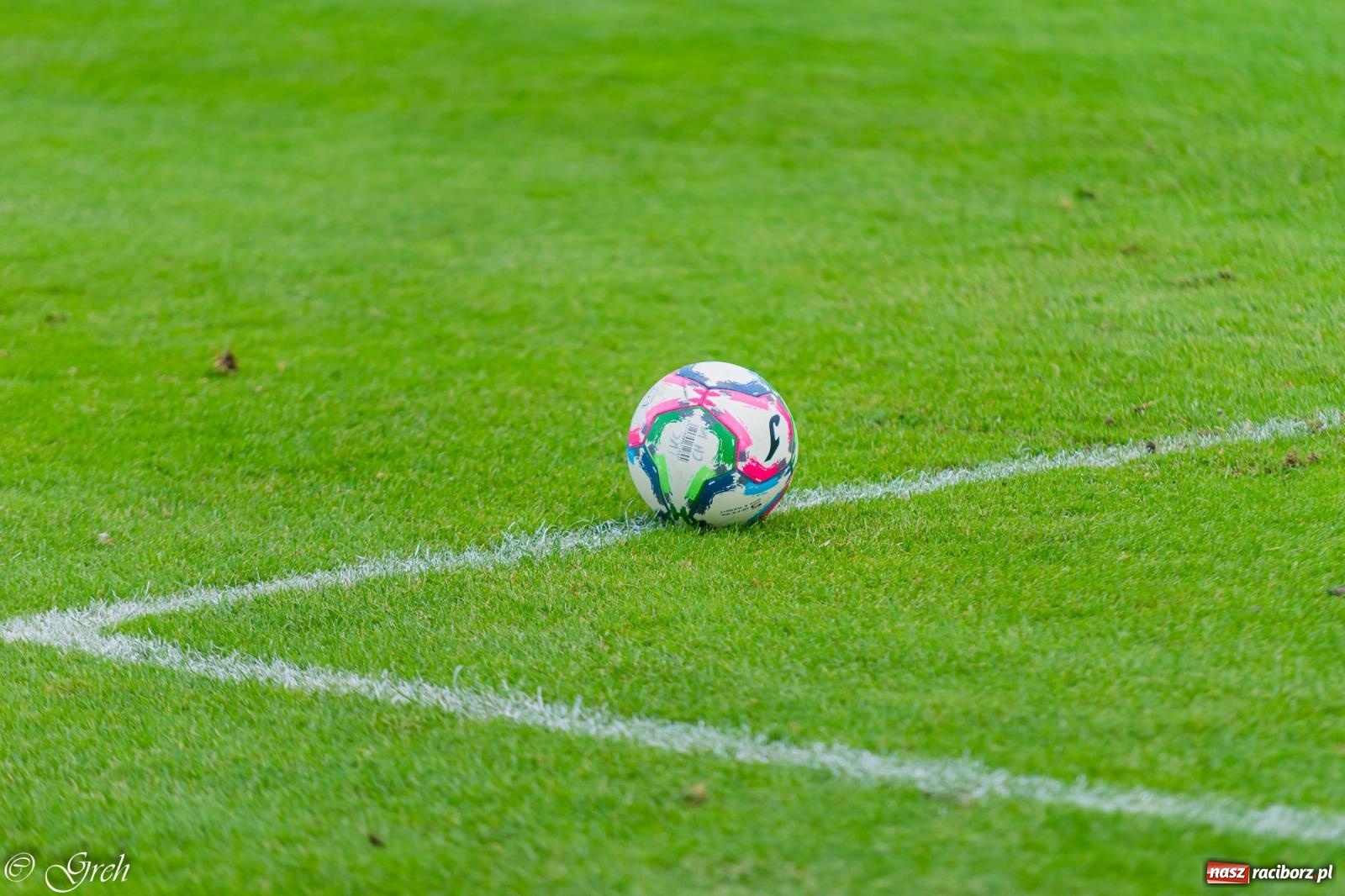 Zdjęcie w galerii na portalu naszraciborz.pl: Kolejarz Chałupki pierwszym pogromcą Silesii Lubomia [FOTO] wiadomości z regionu