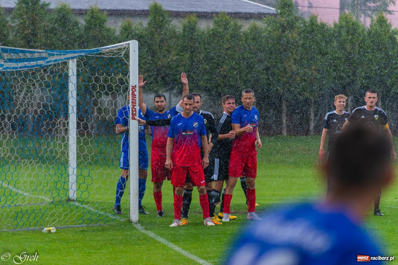 Zdjęcie w galerii na portalu naszraciborz.pl: Kolejarz Chałupki pierwszym pogromcą Silesii Lubomia [FOTO] wiadomości z regionu