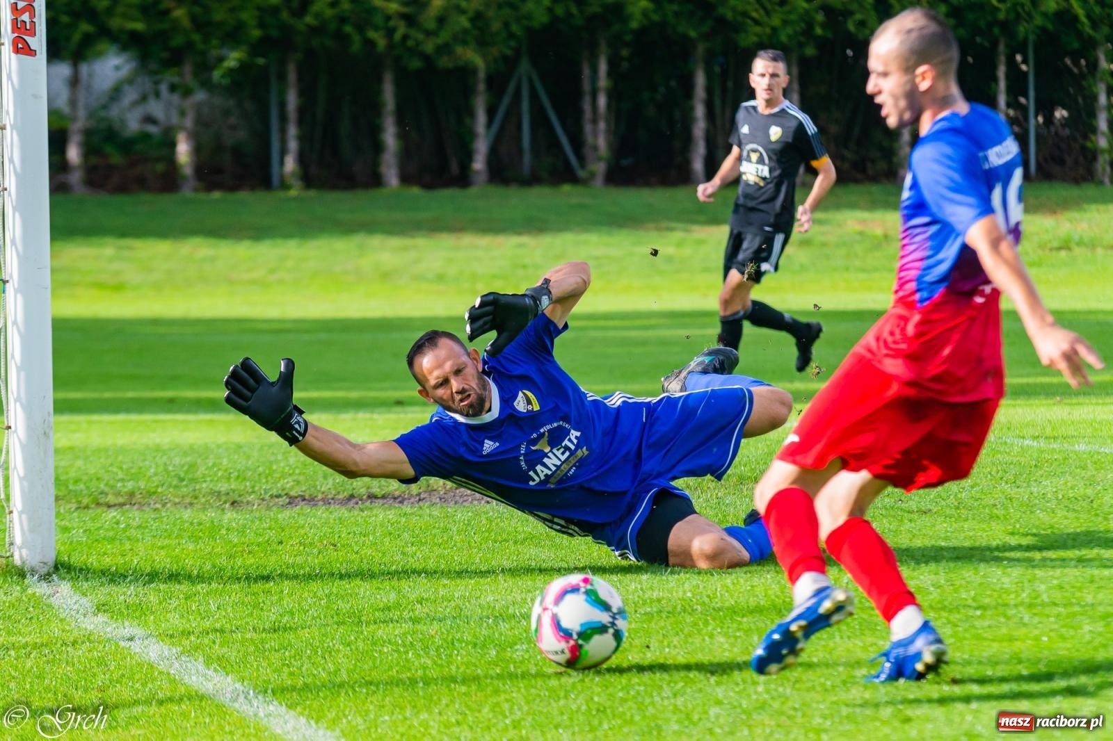 Zdjęcie w galerii na portalu naszraciborz.pl: Kolejarz Chałupki pierwszym pogromcą Silesii Lubomia [FOTO] wiadomości z regionu