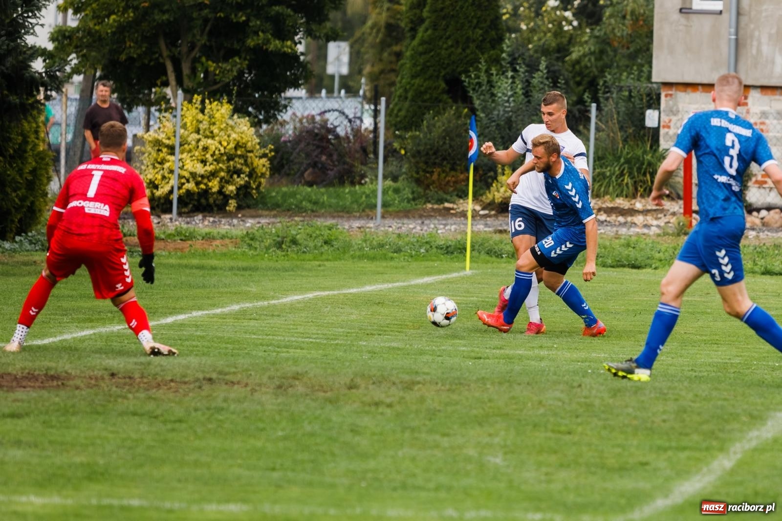 Zdjęcie w galerii na portalu naszraciborz.pl: Nędza uratowała remis w Krzyżanowicach [FOTO] wiadomości z regionu