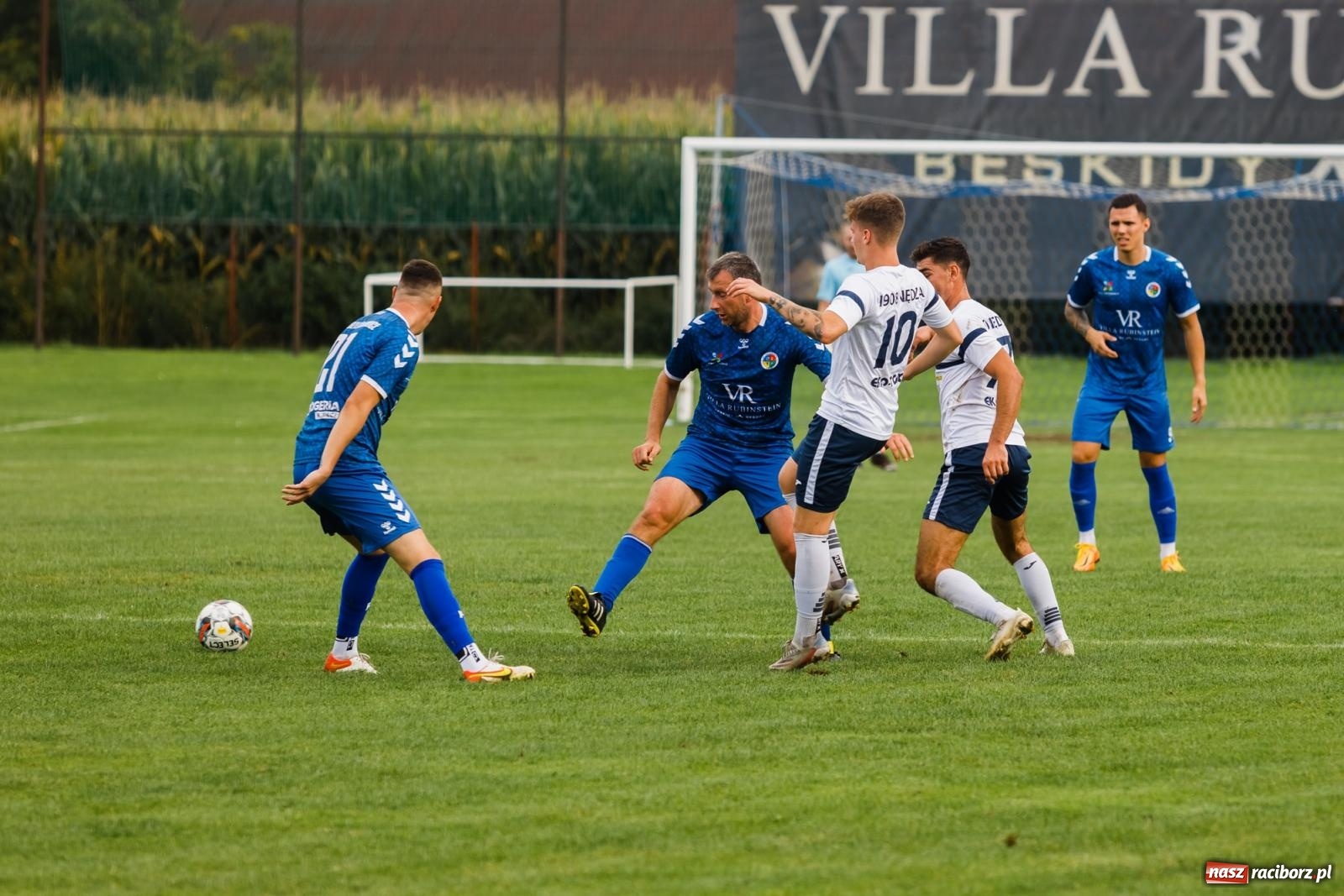Zdjęcie w galerii na portalu naszraciborz.pl: Nędza uratowała remis w Krzyżanowicach [FOTO] wiadomości z regionu