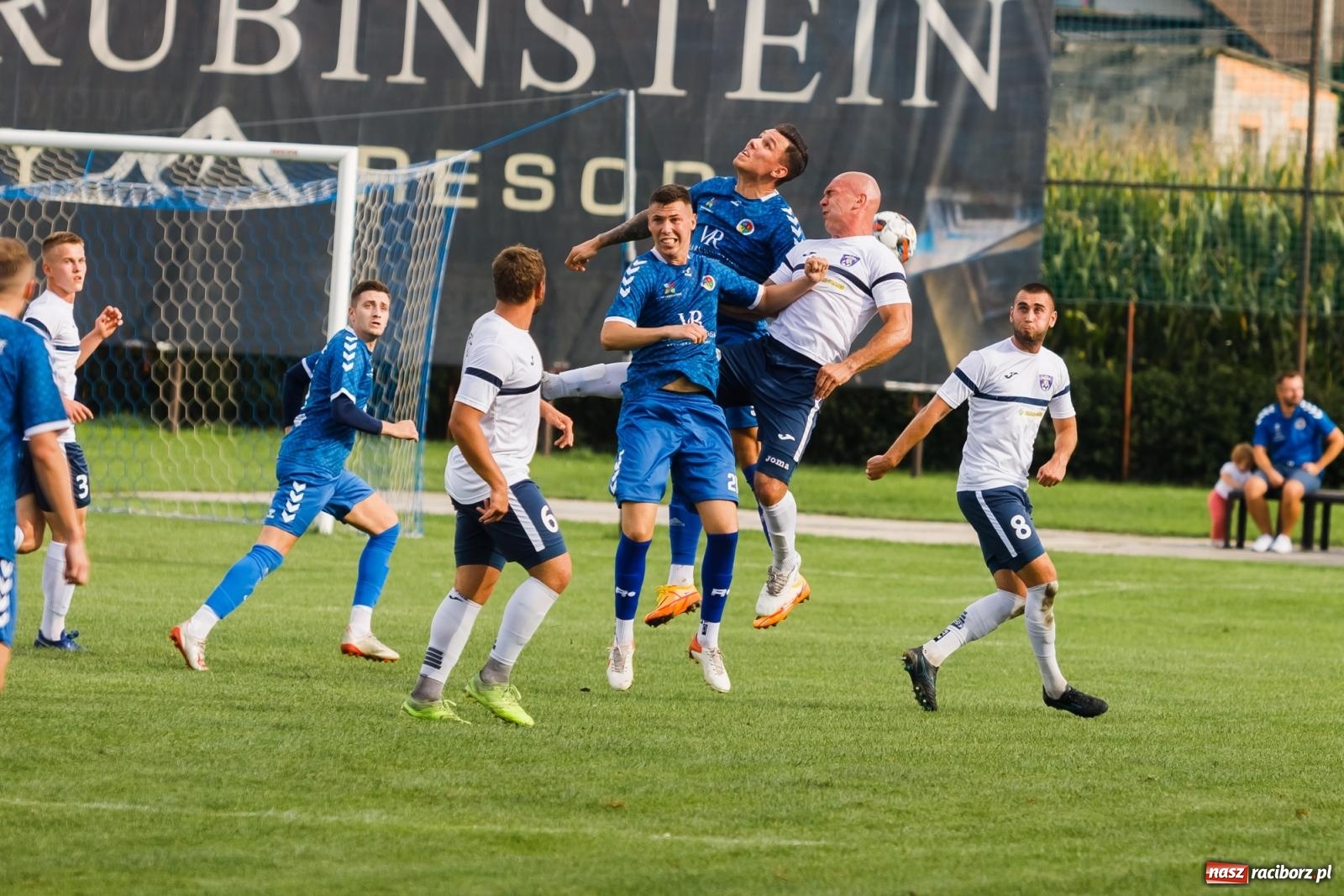 Zdjęcie w galerii na portalu naszraciborz.pl: Nędza uratowała remis w Krzyżanowicach [FOTO] wiadomości z regionu