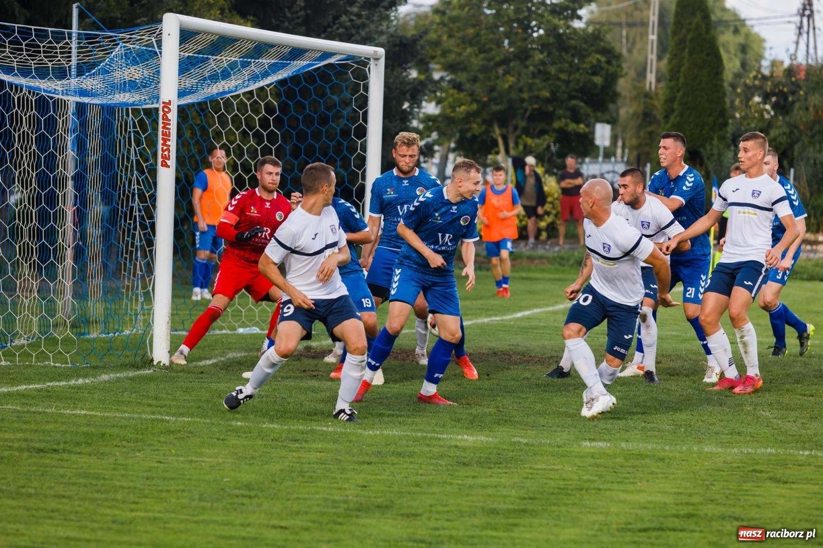 Zdjęcie w galerii na portalu naszraciborz.pl: Nędza uratowała remis w Krzyżanowicach [FOTO] wiadomości z regionu