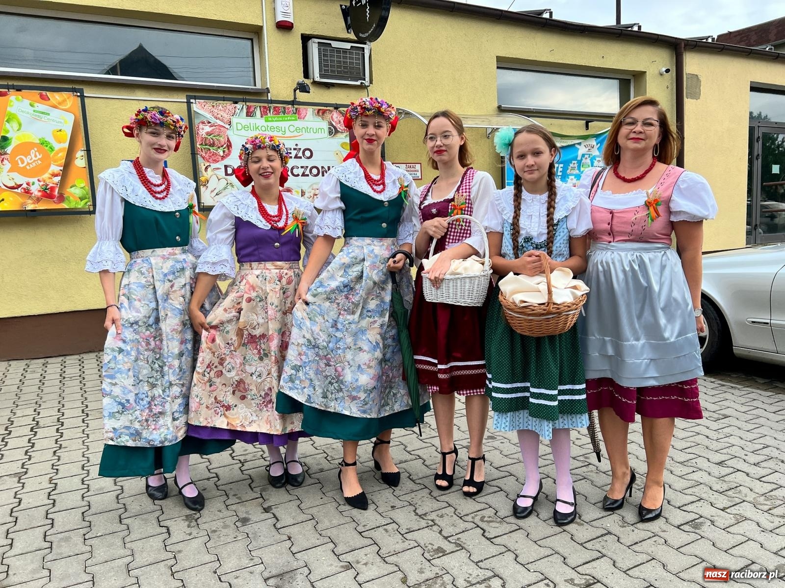 Zdjęcie w galerii na portalu naszraciborz.pl: Dożynki 2022. Świętuje parafia Zawada Książęca [FOTO i WIDEO] wiadomości z regionu