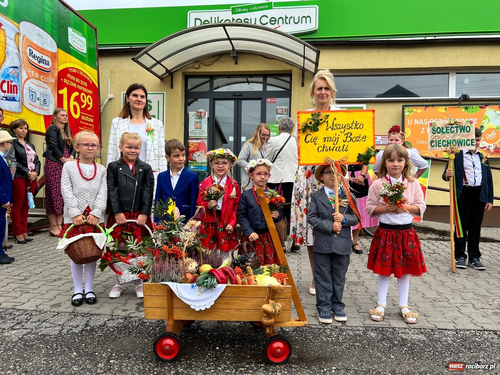 Zdjęcie w galerii na portalu naszraciborz.pl: Dożynki 2022. Świętuje parafia Zawada Książęca [FOTO i WIDEO] wiadomości z regionu