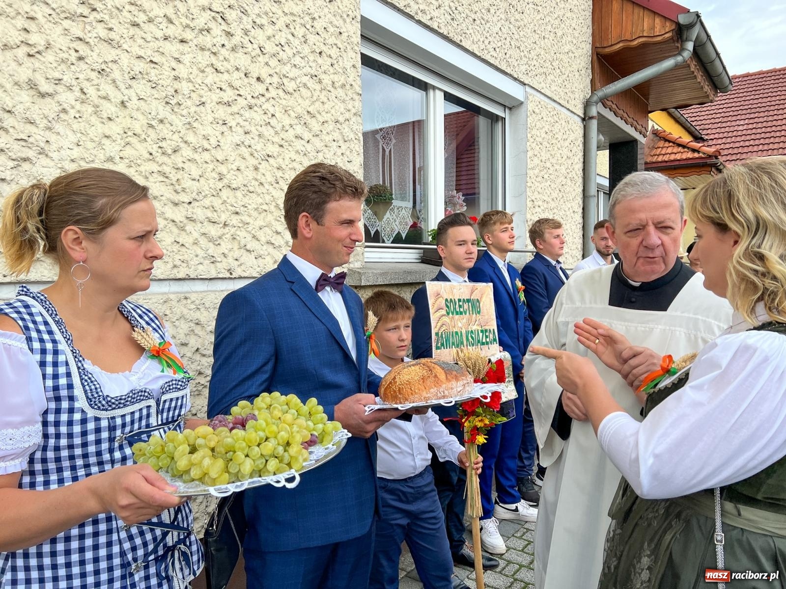 Zdjęcie w galerii na portalu naszraciborz.pl: Dożynki 2022. Świętuje parafia Zawada Książęca [FOTO i WIDEO] wiadomości z regionu