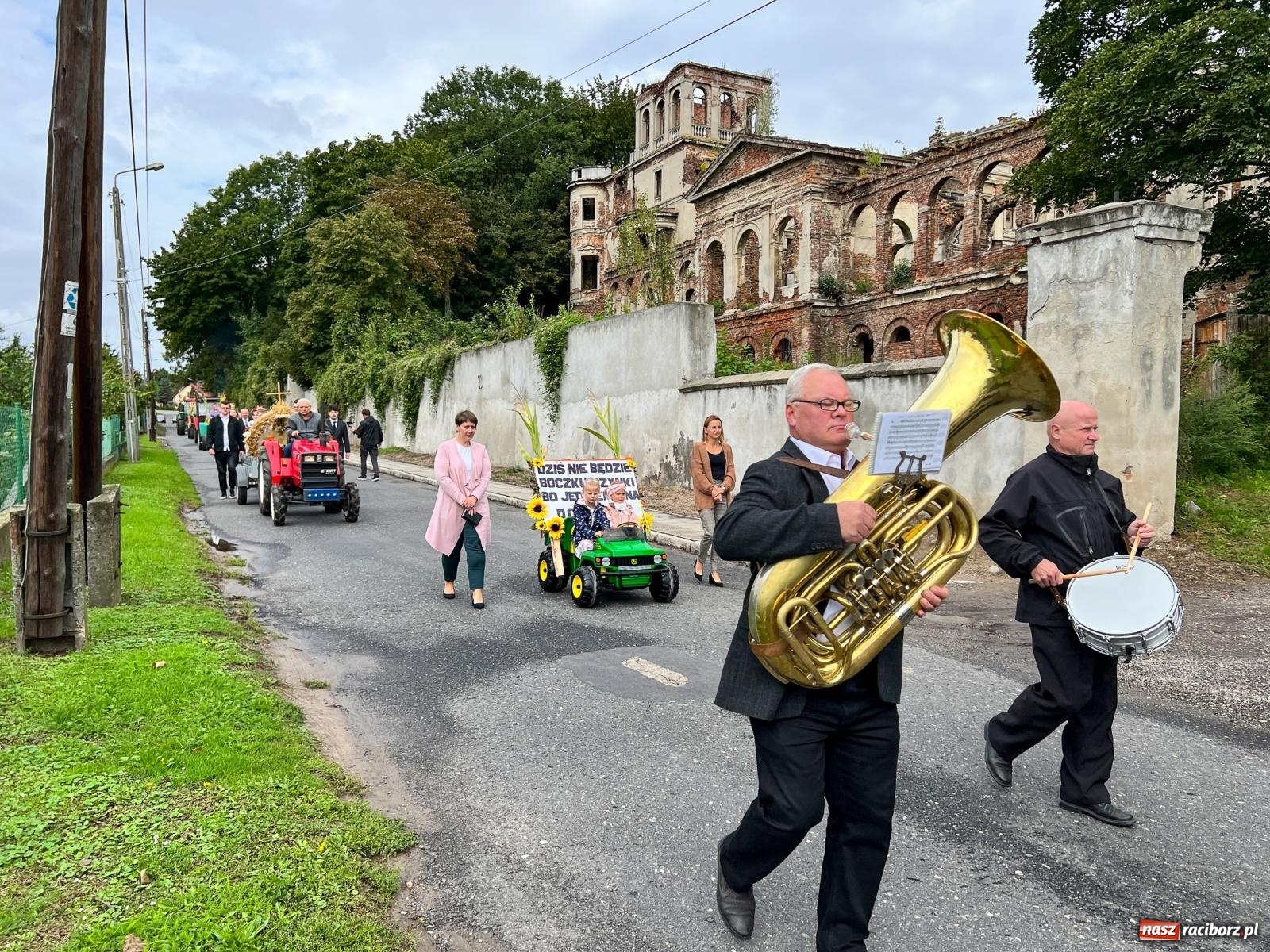 Zdjęcie w galerii na portalu naszraciborz.pl: Dożynki 2022. Sławików dziękuje za plony [FOTO i WIDEO] wiadomości z regionu