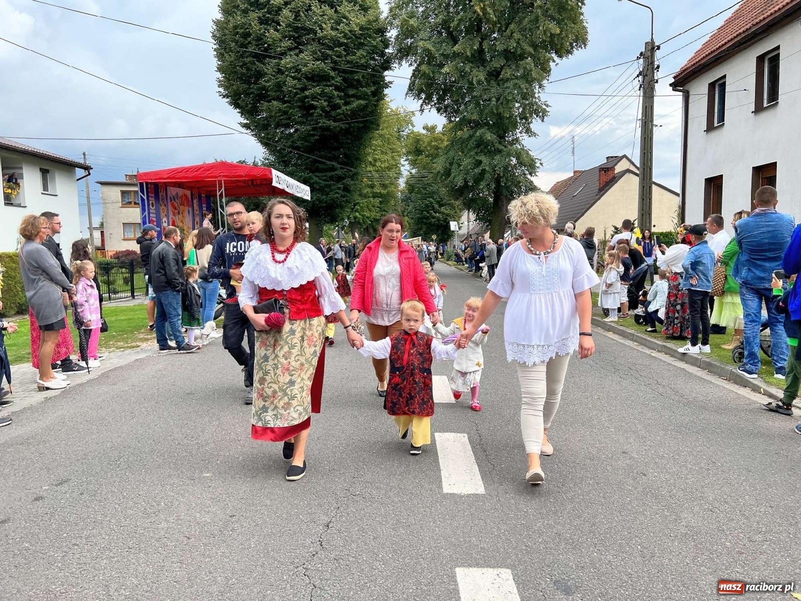 Zdjęcie w galerii na portalu naszraciborz.pl: Dożynki gminy Krzyżanowice w Chałupkach [FOTO i WIDEO] wiadomości z regionu