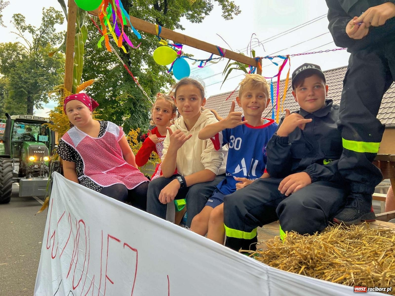 Zdjęcie w galerii na portalu naszraciborz.pl: Dożynki gminy Krzyżanowice w Chałupkach [FOTO i WIDEO] wiadomości z regionu