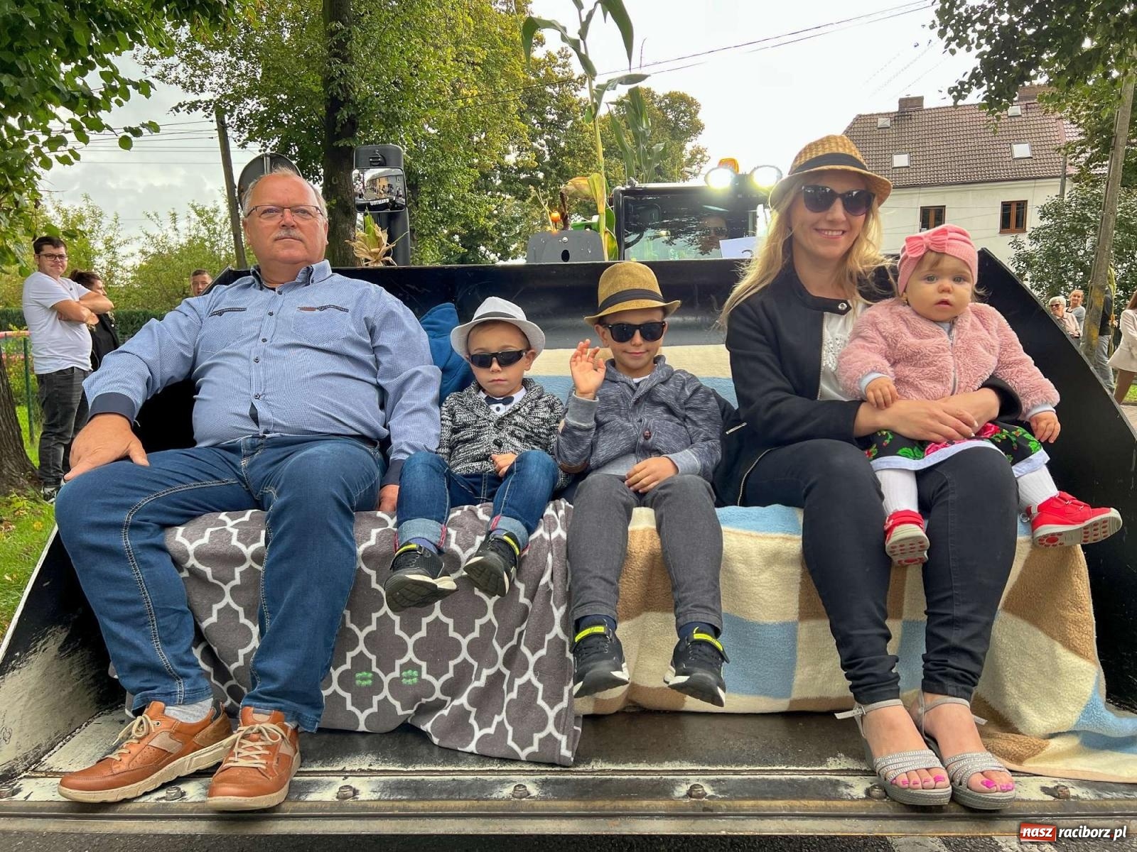 Zdjęcie w galerii na portalu naszraciborz.pl: Dożynki gminy Krzyżanowice w Chałupkach [FOTO i WIDEO] wiadomości z regionu