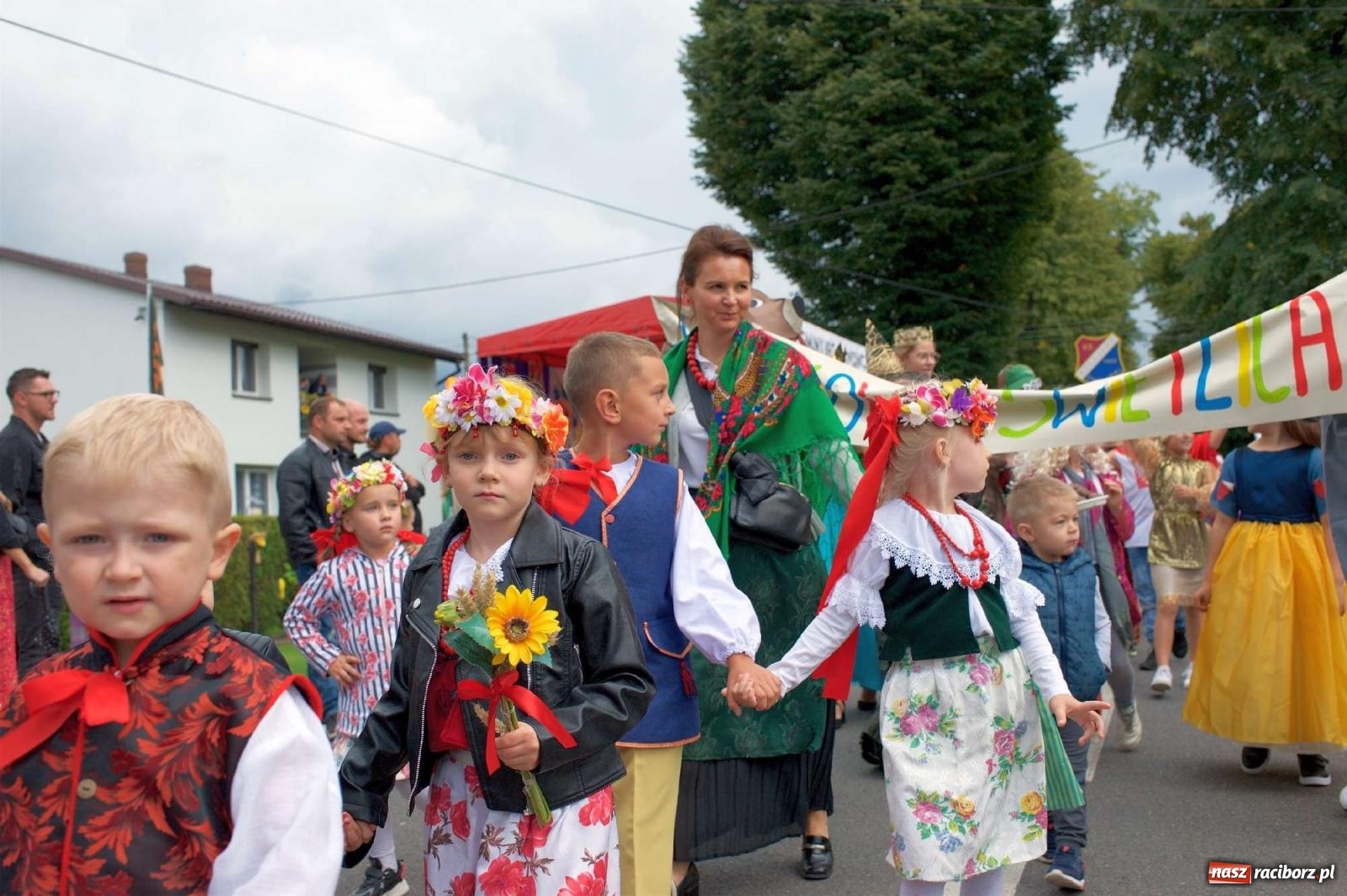 Zdjęcie w galerii na portalu naszraciborz.pl: Dożynki gminy Krzyżanowice w Chałupkach [FOTO i WIDEO] wiadomości z regionu