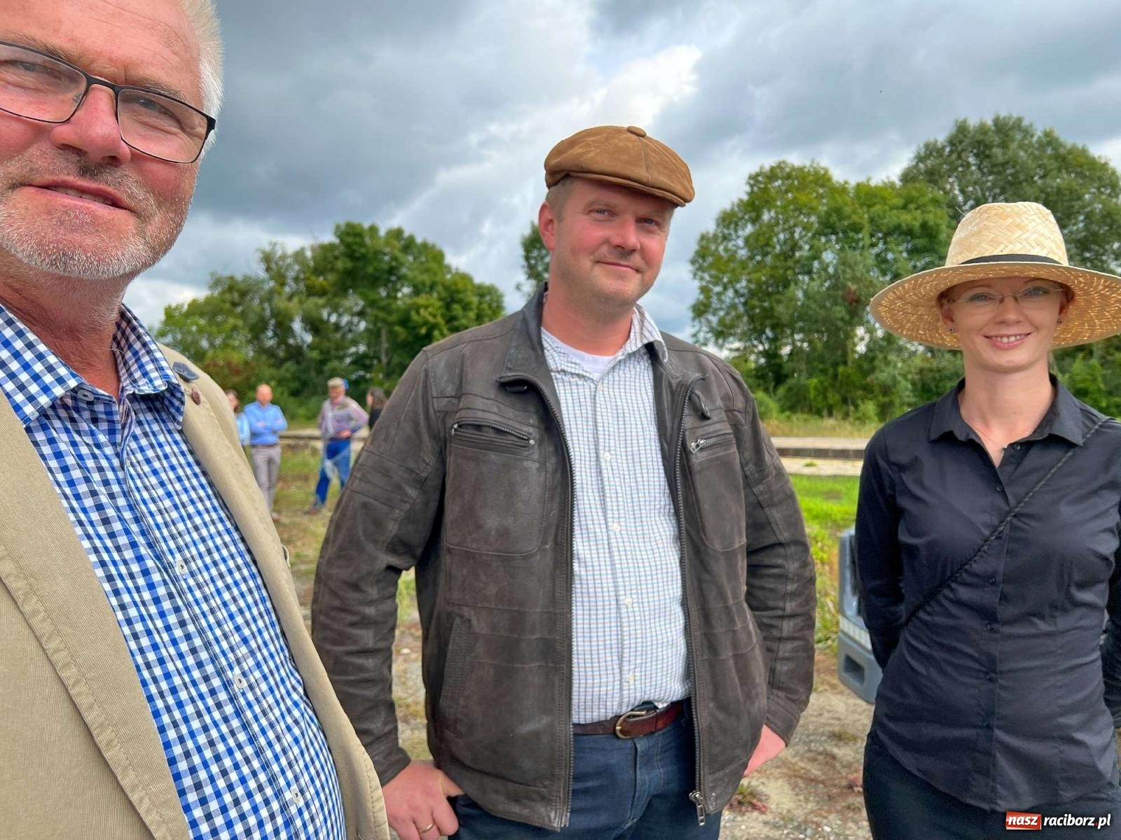 Zdjęcie w galerii na portalu naszraciborz.pl: W Pietrowicach Wielkich na korowód lunął deszcz, ale odczekali i ruszyli [FOTO i WIDEO] wiadomości z regionu