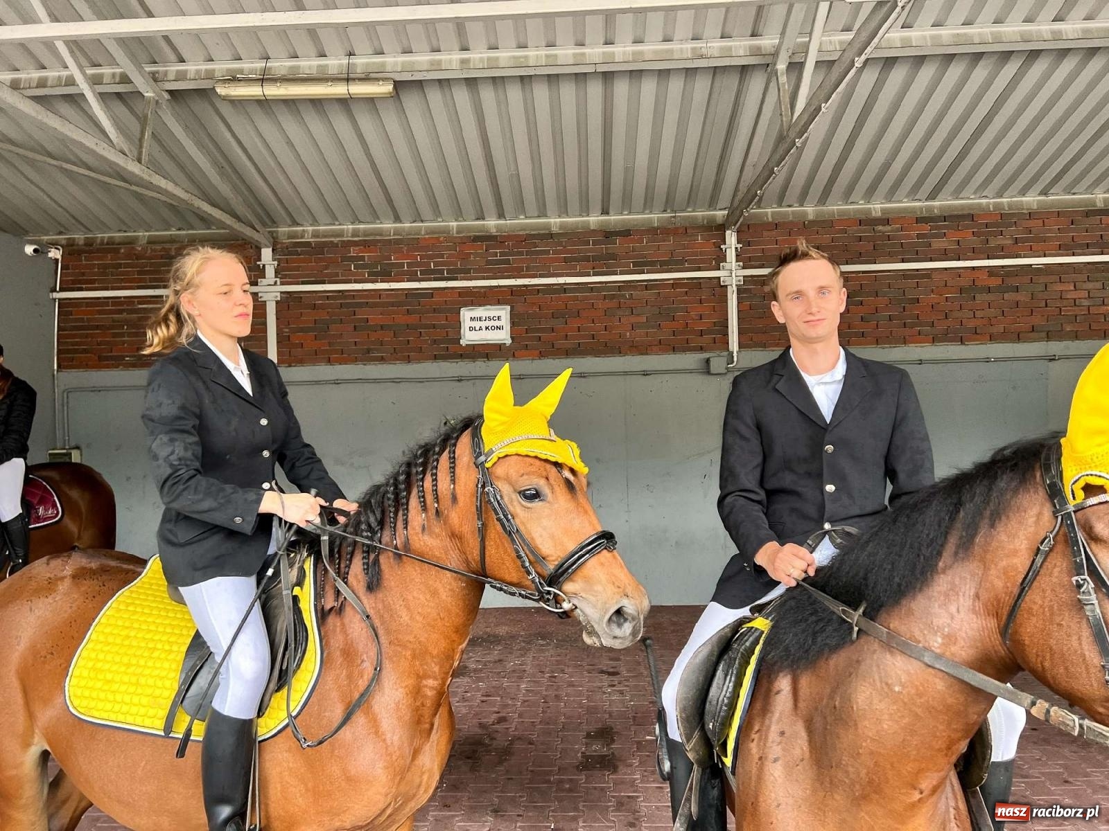 Zdjęcie w galerii na portalu naszraciborz.pl: W Pietrowicach Wielkich na korowód lunął deszcz, ale odczekali i ruszyli [FOTO i WIDEO] wiadomości z regionu