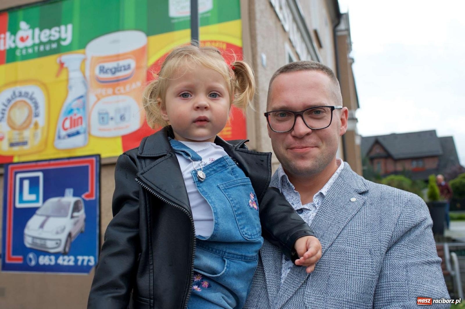Zdjęcie w galerii na portalu naszraciborz.pl: W Pietrowicach Wielkich na korowód lunął deszcz, ale odczekali i ruszyli [FOTO i WIDEO] wiadomości z regionu