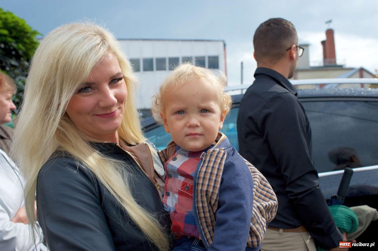 Zdjęcie w galerii na portalu naszraciborz.pl: W Pietrowicach Wielkich na korowód lunął deszcz, ale odczekali i ruszyli [FOTO i WIDEO] wiadomości z regionu